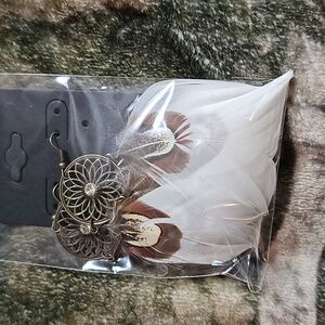 Feather earrings new